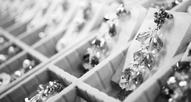 Jewelry Tips And Tricks: A Guide To Accessorizing